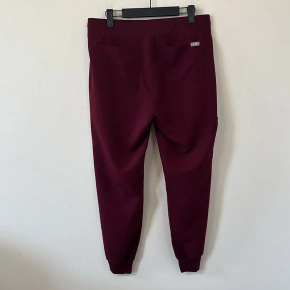 FIGS Zamora Jogger Scrub Pants Burgundy Size Medium Petite - Picture 6 of 11